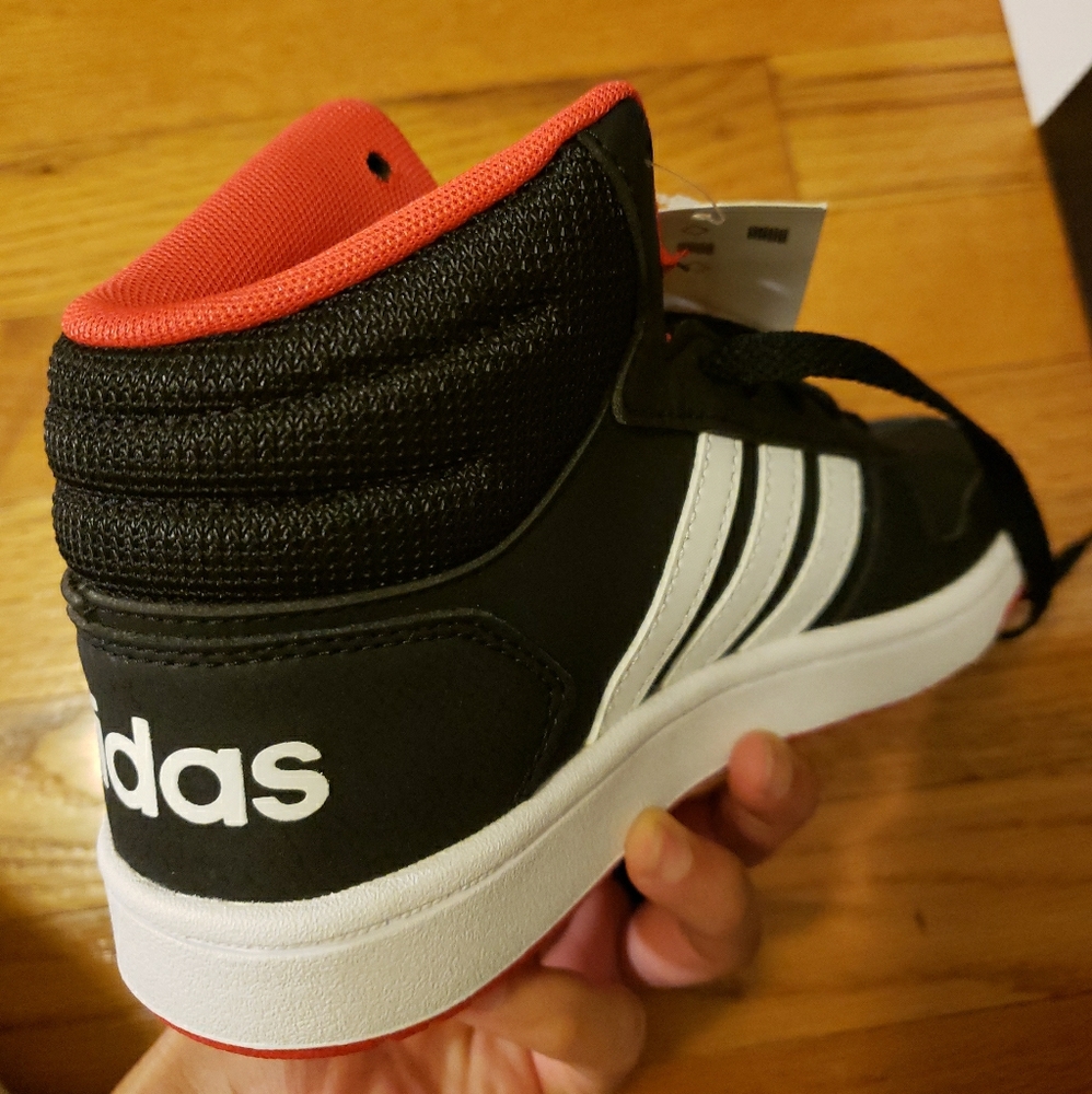 Boy Adidas Hoops MID 2.0 K size 1